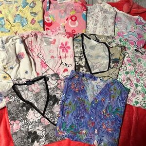 10 Women's Scrub Top Bundle!! - Assorted Colors and Patterns All L/XL!